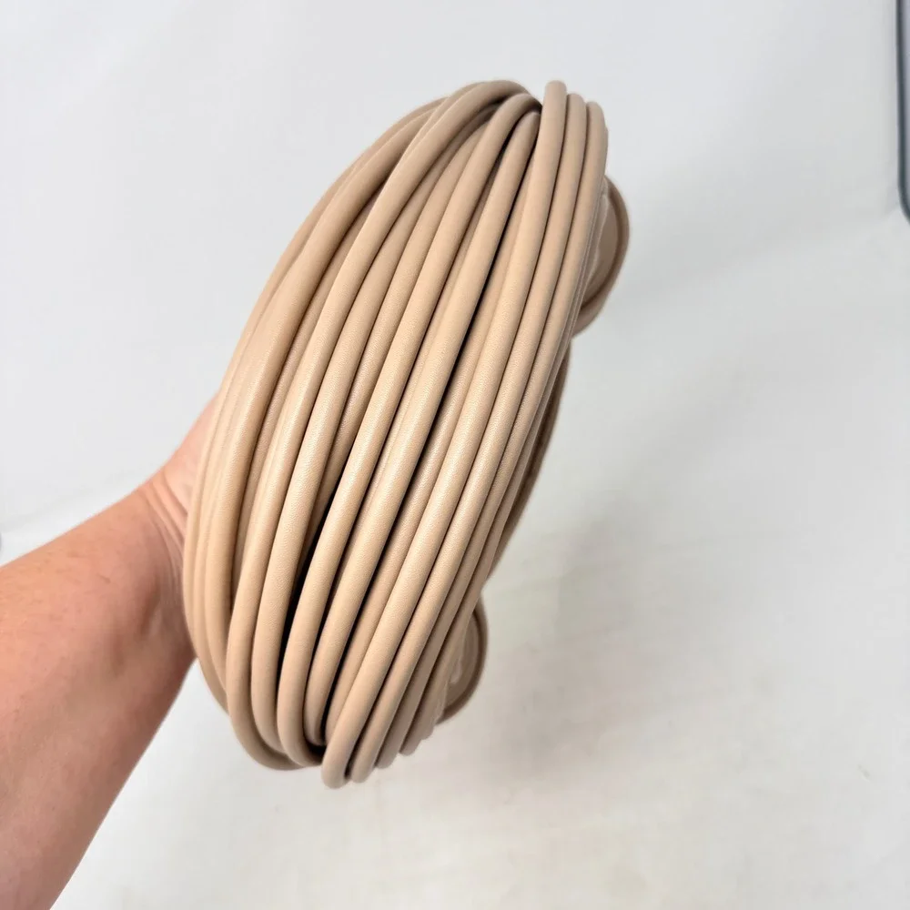 Unbranded knot handle